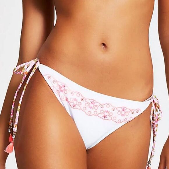 NEW RIVER ISLAND white bikini bottoms! Pink embroidery Side tie - Picture 6 of 6